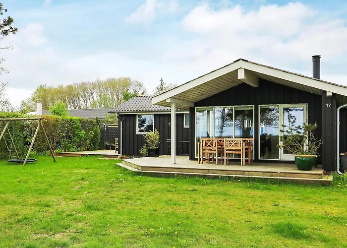 9 Person In * Hadsund